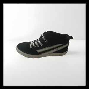 Hurley Women’s Black and Gray Sneakers Size 7